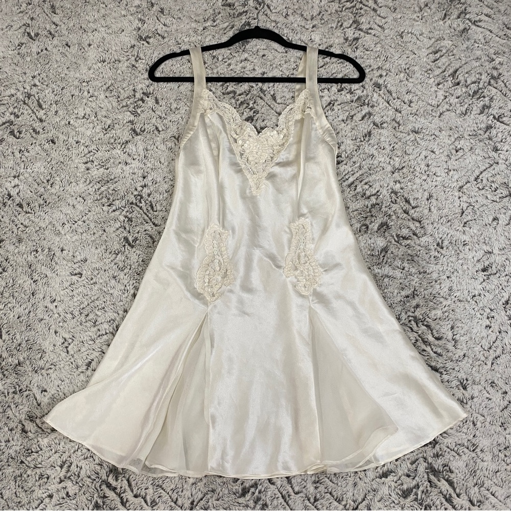 Vintage VS Bridal Lace Ivory Lingerie Wedding Victorias Secret Slip Nightie Robe - Picture 2 of 13